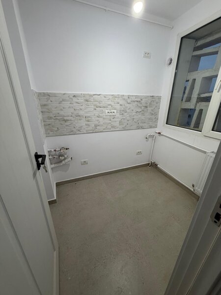 Dristor, 1 minut metrou,